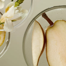 Load image into Gallery viewer, LABO-H Scalp Strengthening Shampoo Hair Loss Care Pear&Freesia 400ml