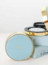 Load image into Gallery viewer, VT Essence Sun Pact SPF50+ PA+++ 11g