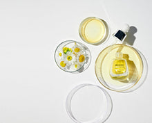 Load image into Gallery viewer, MIGUHARA Ultra Whitening Perfect Ampoule 20ml