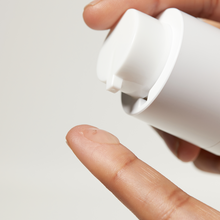 Load image into Gallery viewer, APRILSKIN Calendula PHA + AHA Resurfacing Serum 30ml