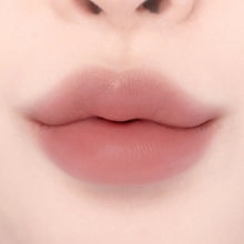 Load image into Gallery viewer, lilybyred Smiley Lip Blending Stick 0.8g