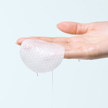 Load image into Gallery viewer, Luvum Witch Hazel Hyaluronic Toner Pad 130ml (60pcs)