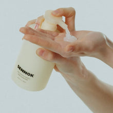 Load image into Gallery viewer, SENNOK Shiny Everyday Shampoo Soap Clean Soap 300ml