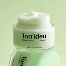 Load image into Gallery viewer, Torriden Balanceful Cica Skincare SET