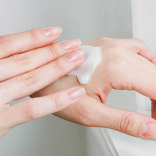 Load image into Gallery viewer, AROMATICA Soothing Aloe Aqua Cream 150g