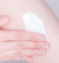 Load image into Gallery viewer, 9wishes White Tone-Up Body Serum 150ml