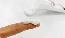 Load image into Gallery viewer, Acnes Perfect Solution Foam Cleanser 125ml