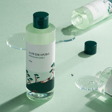 Load image into Gallery viewer, Round Lab Pine Calming Cica Toner 250ml
