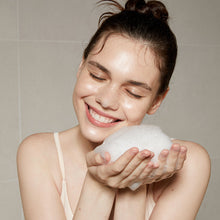 Load image into Gallery viewer, APRILSKIN Carrotene IPMP Exfoliating Body Wash 300ml
