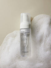 Load image into Gallery viewer, The Face Shop The Therapy Vegan Glow Hyaluronic Acid Foaming Cleanser 150ml
