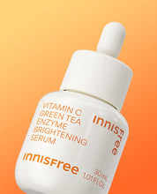 Load image into Gallery viewer, innisfree Green Tea Enzyme Vitamin C Brightening Serum 30ml
