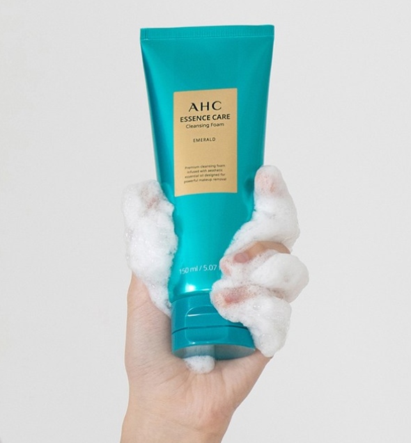 AHC Essence Care Cleansing Foam Emerald 150ml