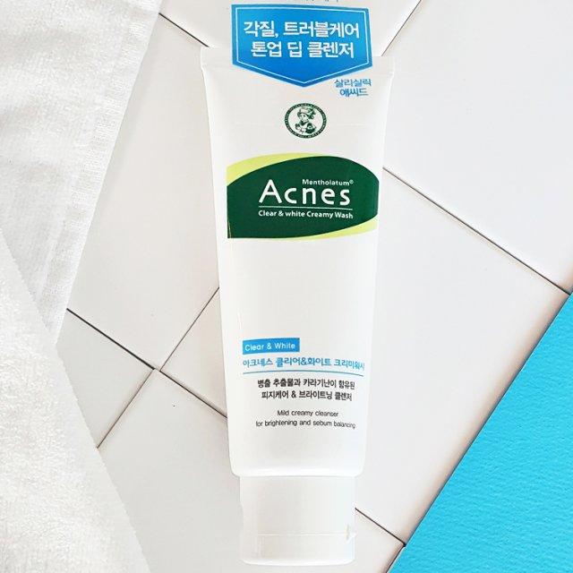 Acnes Clear and White Creamy Wash 100g