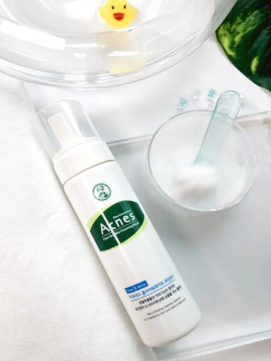 Acnes Clear and White Foaming Wash 150ml